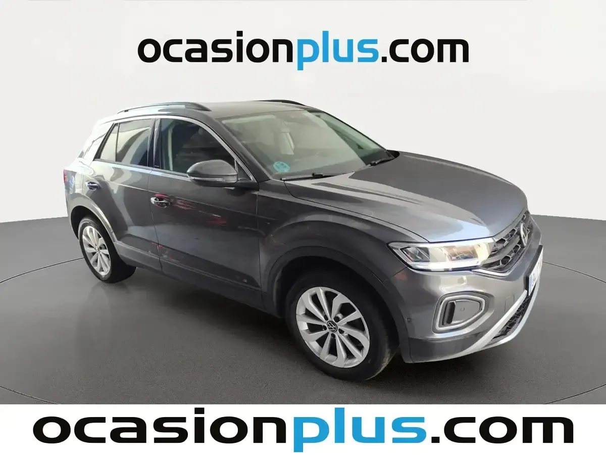 Usado VW T-Roc Life 110 CV (80 kW) 2024 Gris SUV