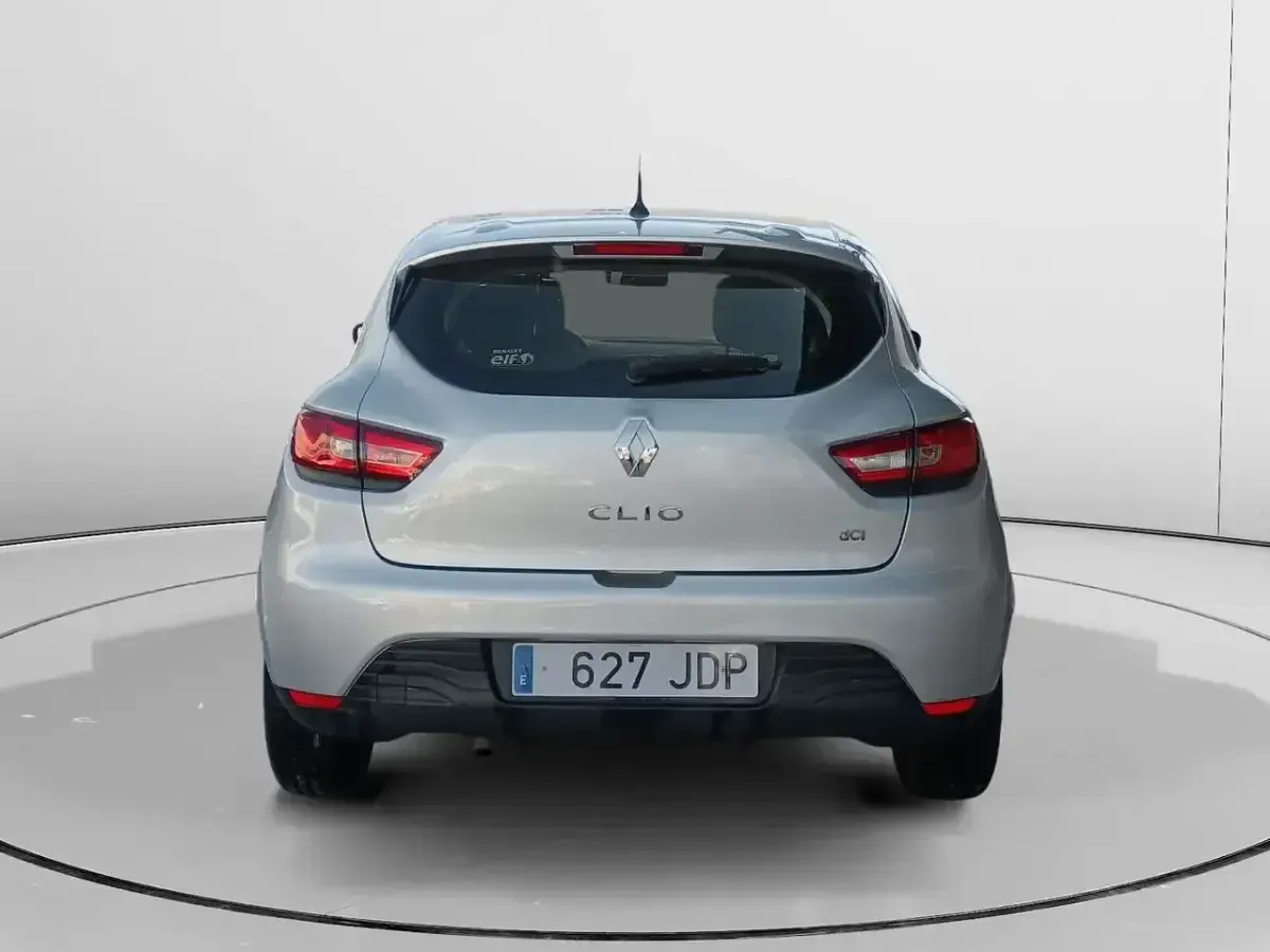 Usado Renault Clio IV Business 75 CV (55 kW) 2015 Gris Berlina