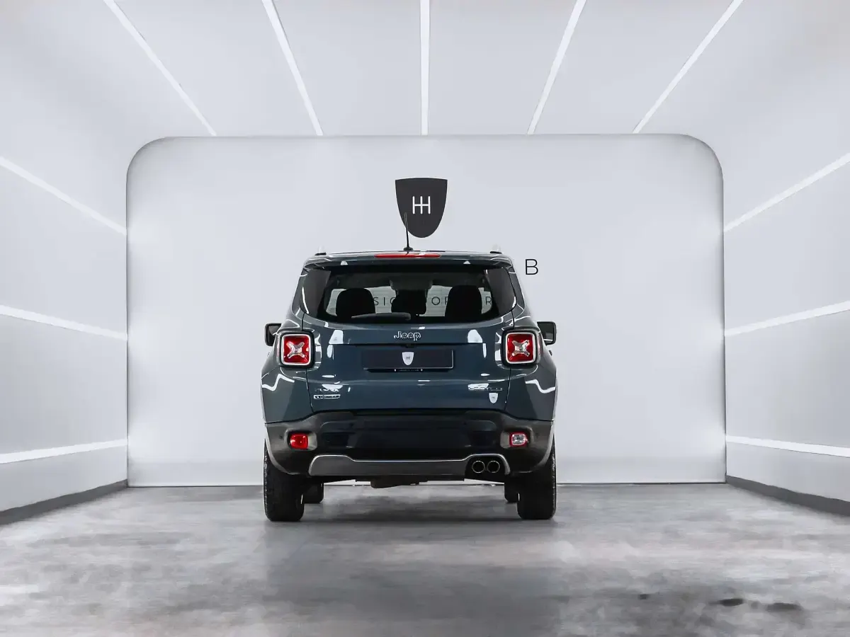 Usado Jeep Renegade Limited 140 CV (102 kW) 2015 Gris / plata SUV