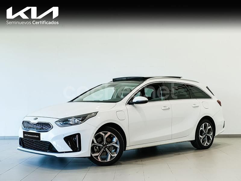 Blanco Usado 2021 Kia Ceed Berlina | 20.600 € - Imagen 1/4