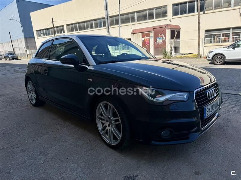 Usado Audi A1 Attraction 122 CV (89 kW) 2013 Negro Utilitario