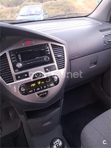 Usado Kia Carens LX 112 CV (82 kW) 2006 Negro Monovolumen