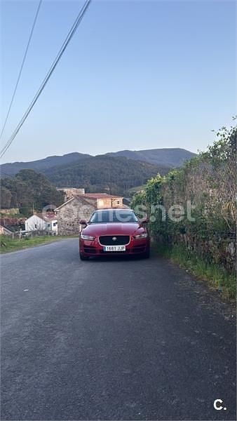 Rojo Usado 2015 Jaguar XE Berlina | 13.900 € (Precio justo) - Imagen 1/2