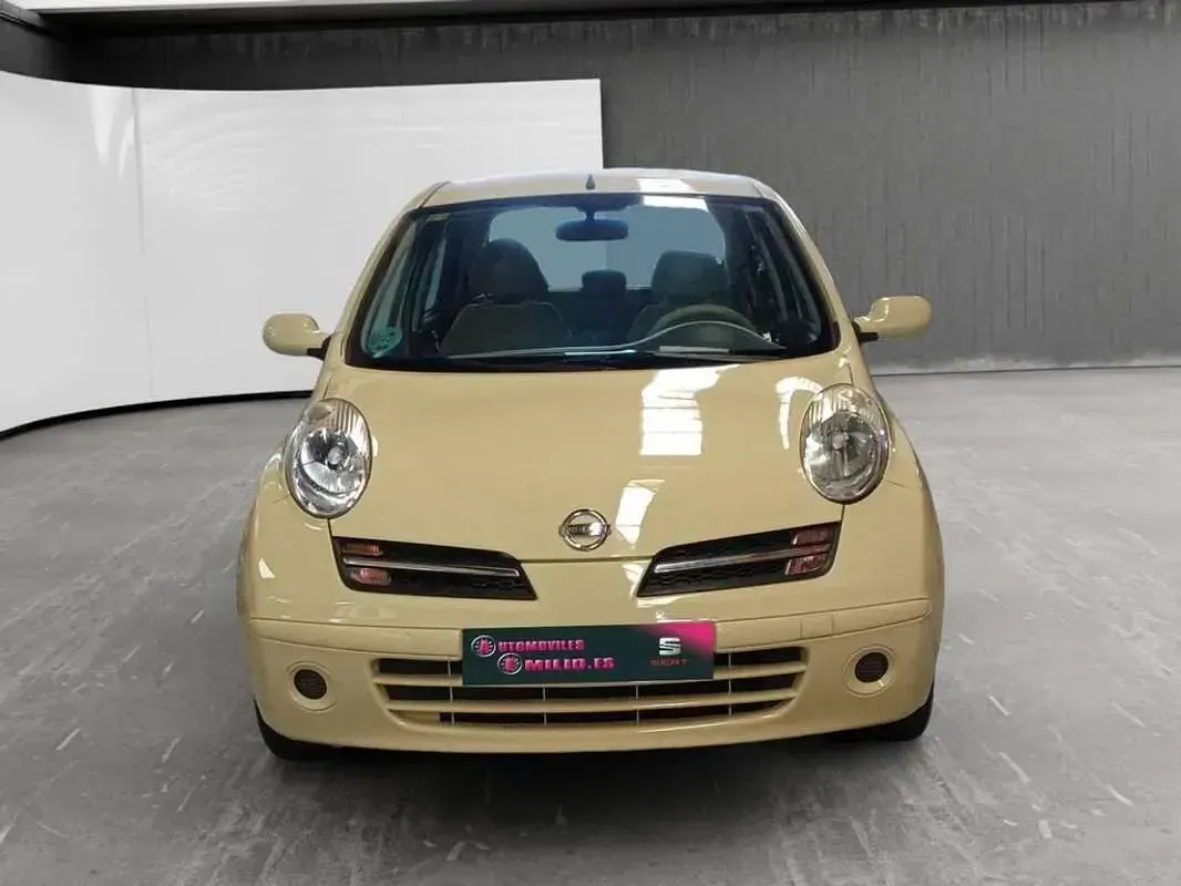 Usado Nissan Micra Visia+ 80 CV (58 kW) 2006 Beige Utilitario