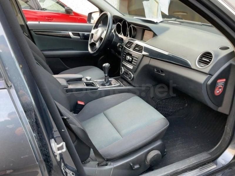 Usado Mercedes C200 Elegance 136 CV (100 kW) 2014 Azul Familiar