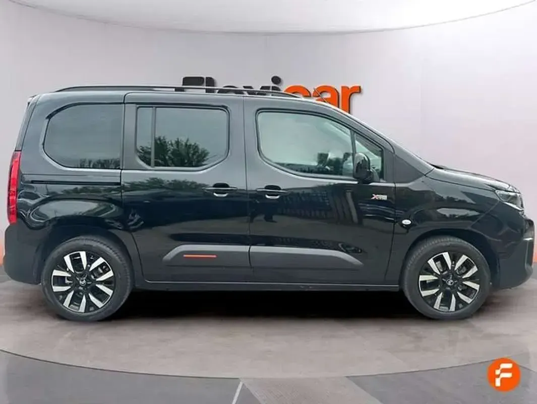 Usado Citroën Berlingo 131 CV (96 kW) 2024 Negro Monovolumen