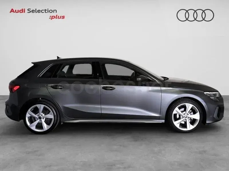 Usado Audi A3 S-Line 150 CV (110 kW) 2024 Gris / plata Berlina
