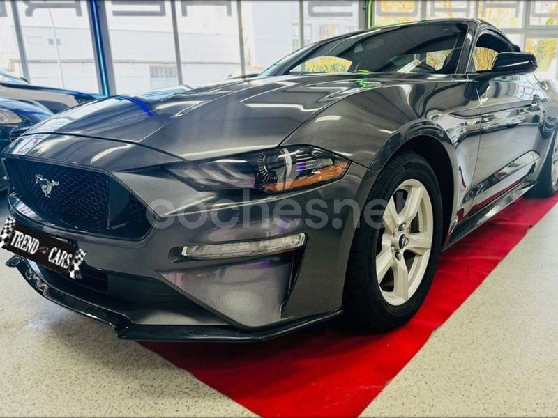 Gris / plata Usado 2019 Ford Mustang Fastback Coupe | 34.990 € (Precio justo) - Imagen 1/4