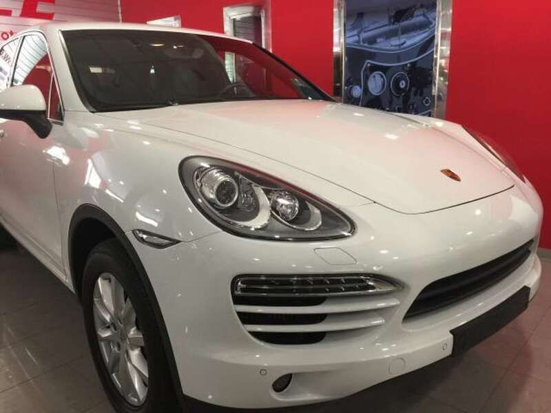 Branco Usado 2013 Porsche Cayenne SUV | 38.950 € (Caro) - Imagem 1/4