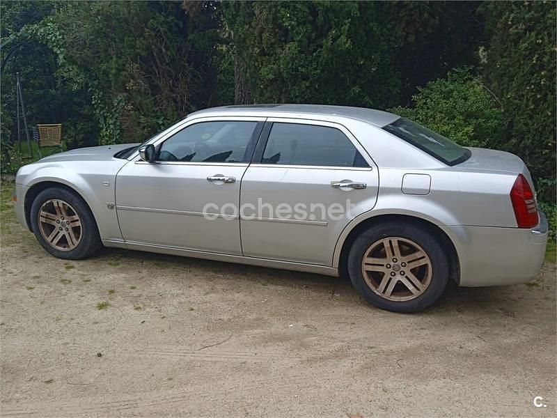 Usado Chrysler 300C 218 CV (160 kW) 2008 Gris / plata Berlina