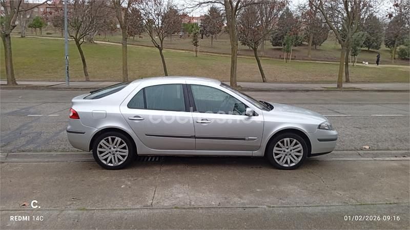 Usado Renault Laguna III Privilege 150 CV (110 kW) 2008 Gris / plata Berlina
