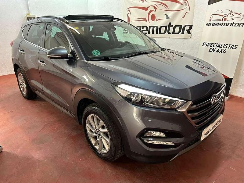 Usado Hyundai Tucson 115 CV (84 kW) 2016 Gris SUV