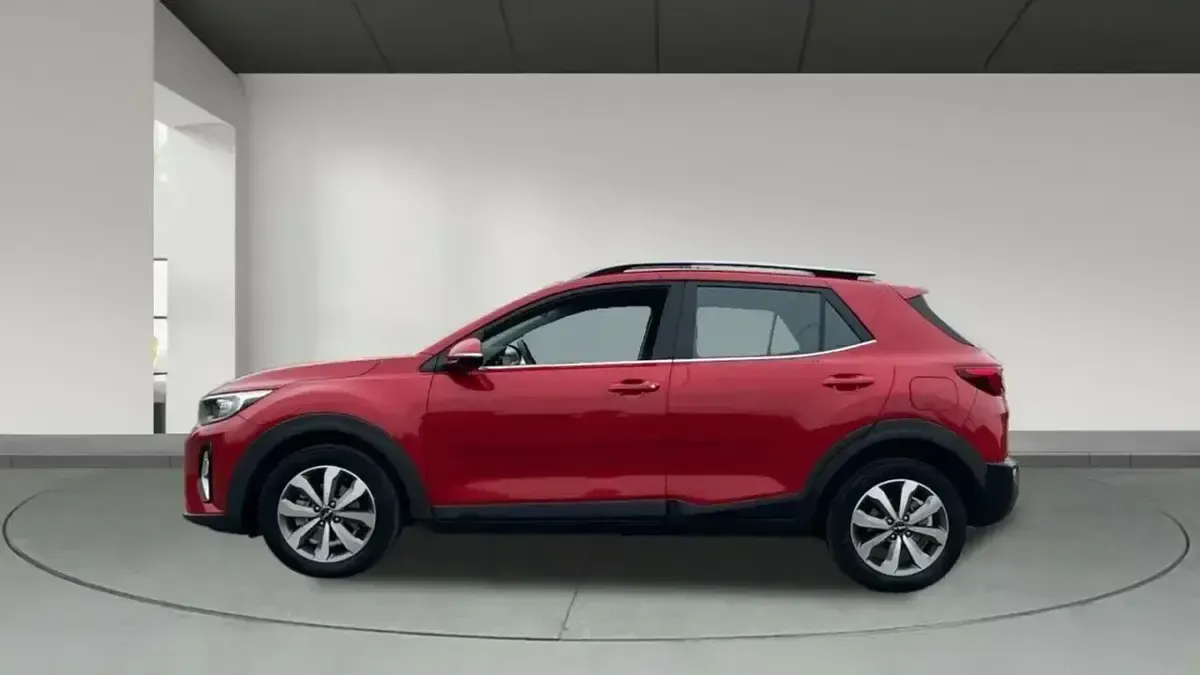 Usado Kia Stonic 79 CV (58 kW) 2024 Rojo SUV