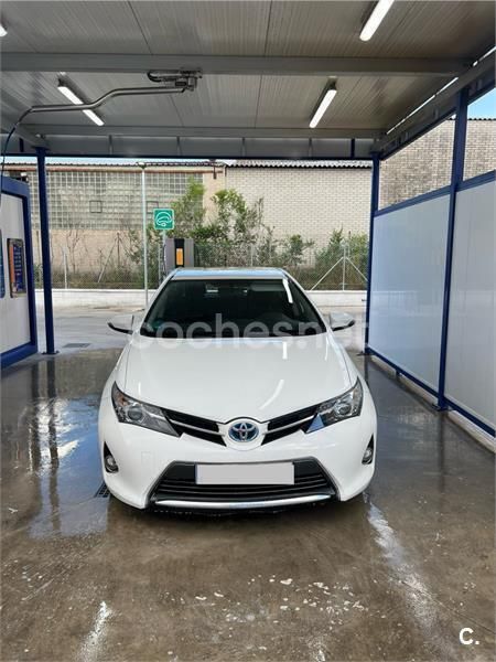 Blanco Usado 2014 Toyota Auris Hybrid Active Berlina | 14.000 € (Precio justo) - Imagen 1/4