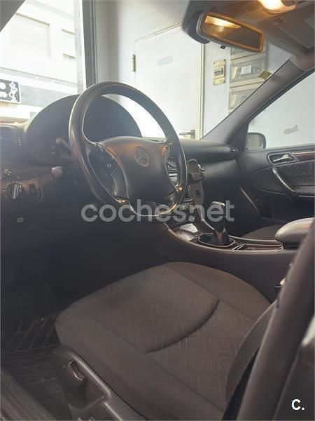 Usado Mercedes C240 Elegance 170 CV (125 kW) 2001 Negro Berlina