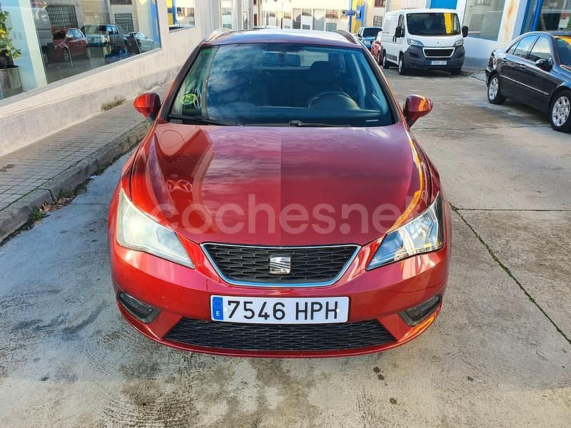 Usado Seat Ibiza ST Style 105 CV (77 kW) 2013 Granate Familiar