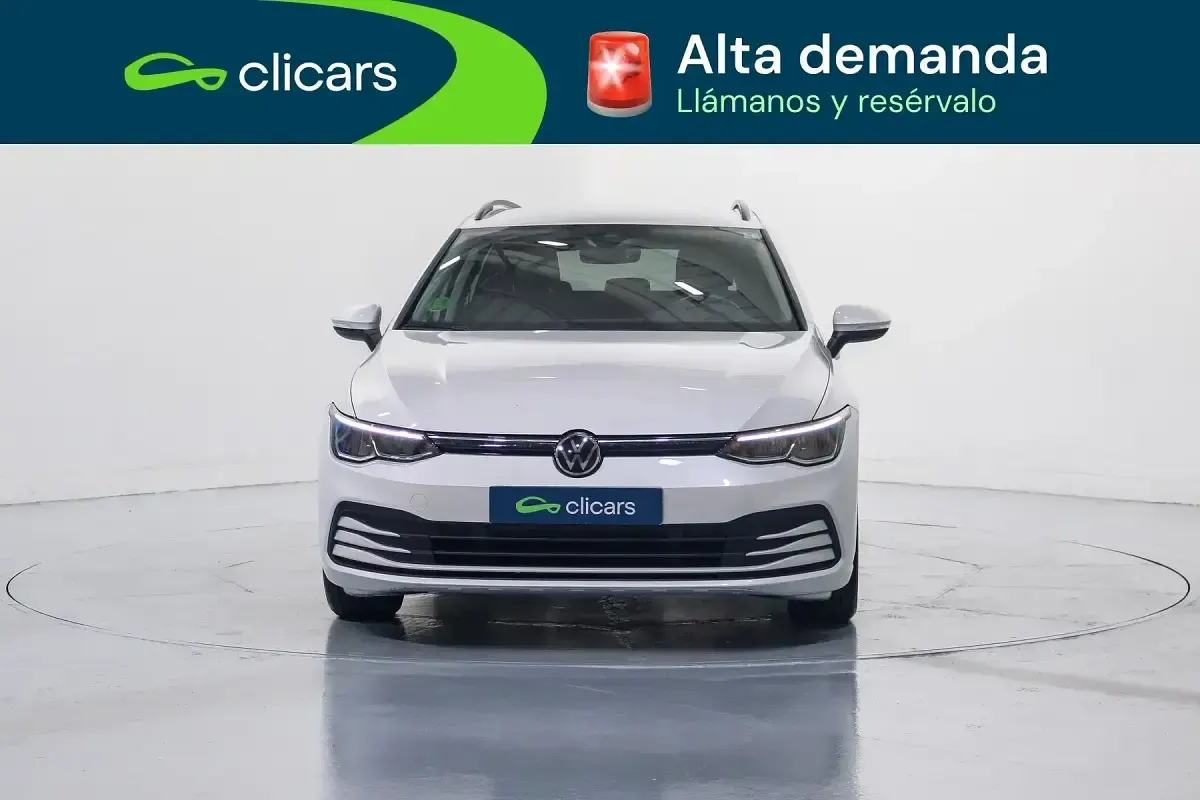 Usado VW Golf VIII Life 115 CV (84 kW) 2021 Blanco Familiar