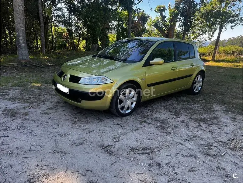 Usado Renault Mégane II Dynamique 115 CV (84 kW) 2003 Verde Berlina