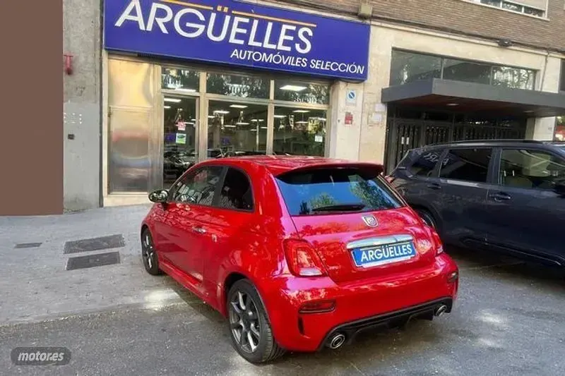Usado Abarth 500 121 kW (165 CV) 2023 Rojo Utilitario