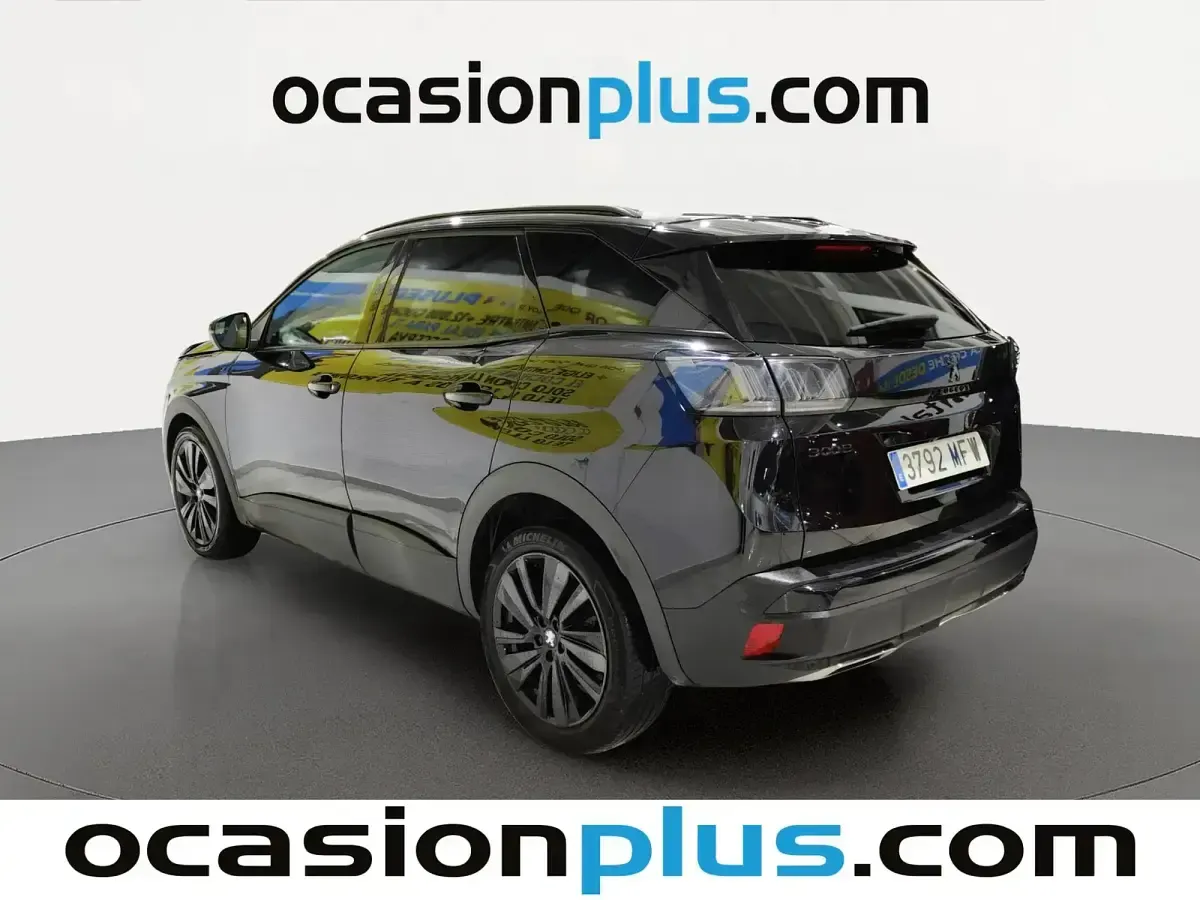 Usado Peugeot 3008 GT 130 CV (95 kW) 2023 Negro SUV