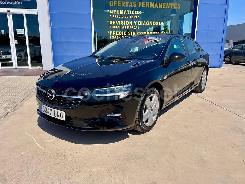 Usado Opel Insignia Edition 122 CV (89 kW) 2021 Negro Berlina