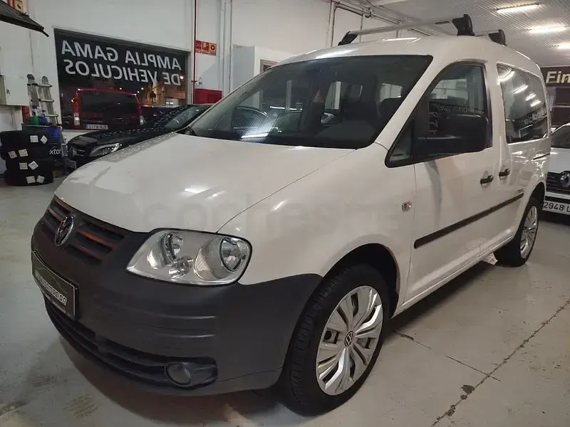 Usado VW Caddy Life 105 CV (77 kW) 2010 Blanco Monovolumen