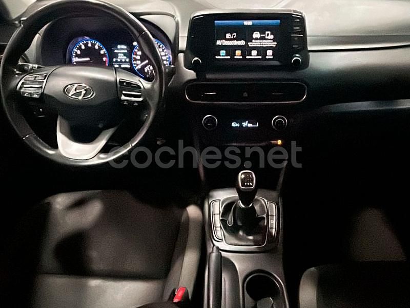 Usado Hyundai Kona 120 CV (88 kW) 2019 Gris / plata SUV