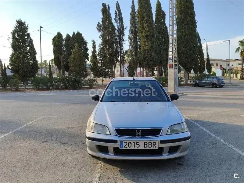 Usado Honda Civic Elegance 115 CV (84 kW) 2000 Gris / plata Berlina