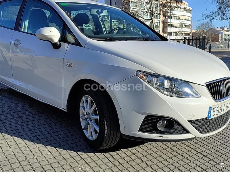 Usado Seat Ibiza Style 90 CV (66 kW) 2010 Blanco Berlina