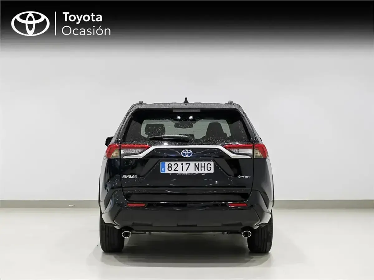 Käytetty Toyota RAV4 Hybrid Advance 306 HP (225 kW) 2025 Musta Katumaasturi
