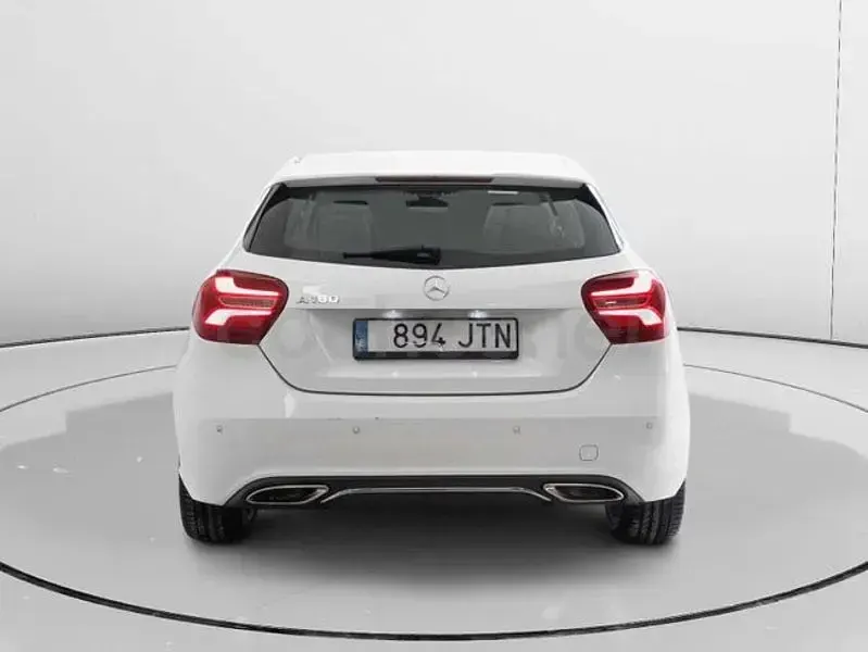 Usado Mercedes A180 Urban 122 CV (89 kW) 2016 Blanco Utilitario