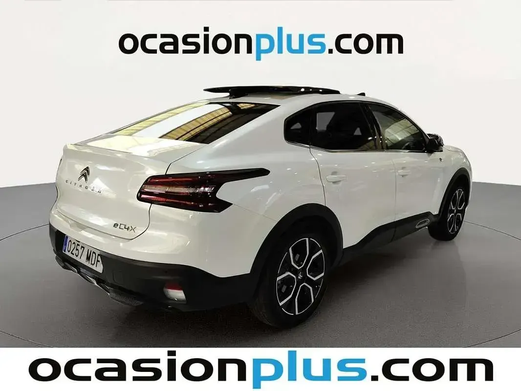 Usado Citroën e-C4 Shine 100 kW (136 CV) 2022 Blanco Utilitario