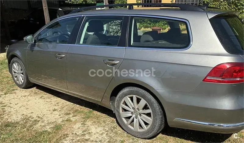 Usado VW Passat Advance 140 CV (102 kW) 2013 Marrón Familiar