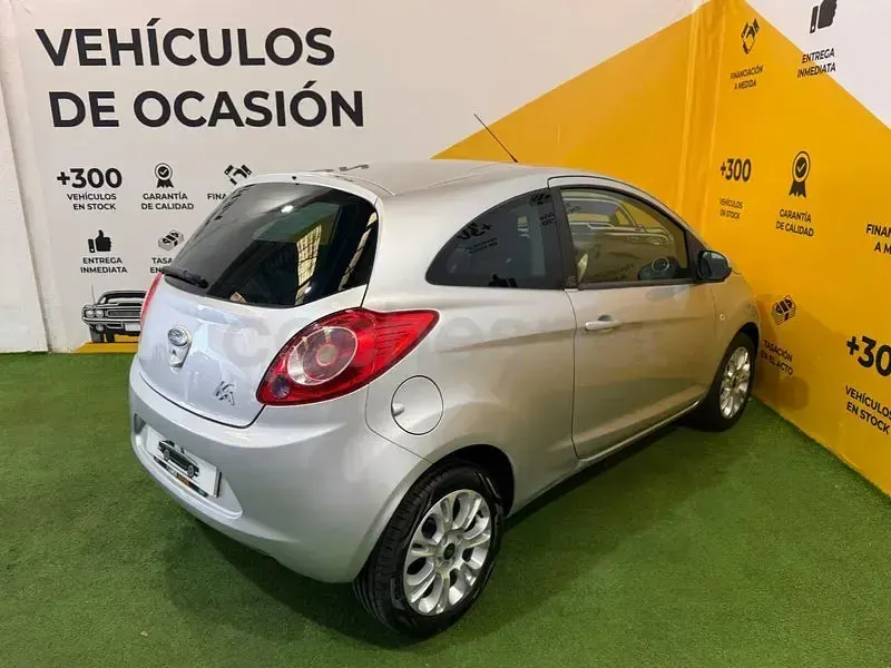 Usado Ford Ka Titanium 69 CV (50 kW) 2009 Gris / plata Utilitario
