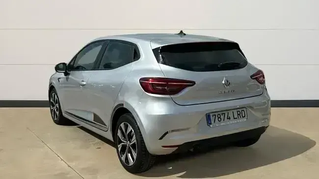 Usado Renault Clio LIMITED 90 CV (66 kW) 2021 Gris Utilitario