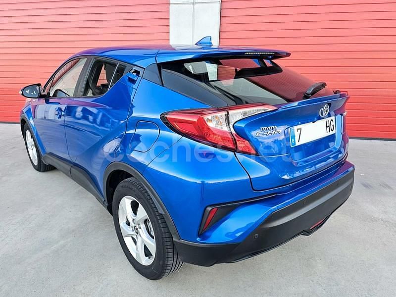 Usado Toyota C-HR Advance 122 CV (89 kW) 2017 Azul SUV