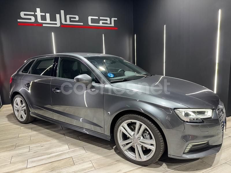 Gris / plata Usado 2020 Audi A3 Sportback e-tron S-Line Berlina | 21.950 € (Buen precio) - Imagen 1/4