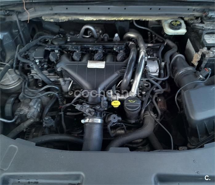 Usado Ford Mondeo Ghia 140 CV (102 kW) 2008 Amarillo Berlina