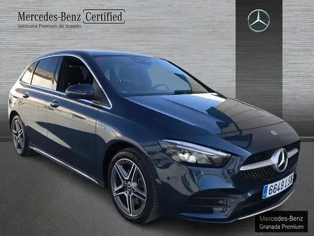 Usado Mercedes B250e 218 CV (160 kW) 2021 Azul denim Utilitario