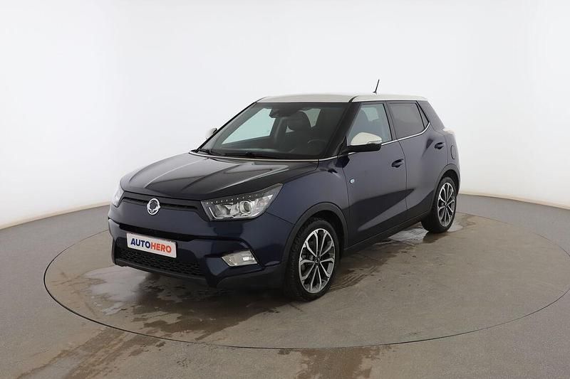 Usado Ssangyong (KGM) Tivoli Limited 115 CV (84 kW) 2017 Azul SUV