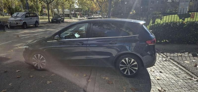 Usado Mercedes B250e 218 CV (160 kW) 2021 Azul Monovolumen
