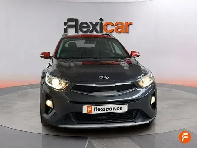 Usado Kia Stonic 100 HP (73 kW) 2020 Cinzento SUV