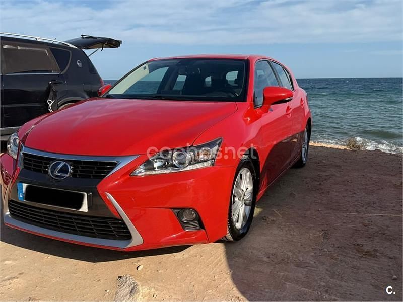 Rojo Usado 2014 Lexus CT200h Executive Line Berlina | 11.000 € - Imagen 1/4