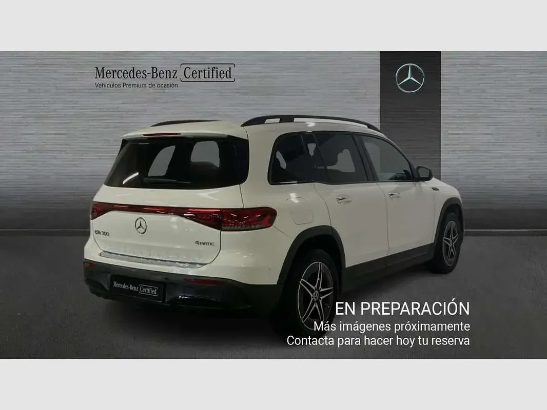 Usado Mercedes EQB300 167 kW (228 CV) 2022 Blanco SUV