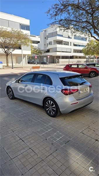 Usado Mercedes A200 163 CV (119 kW) 2024 Gris / plata Berlina
