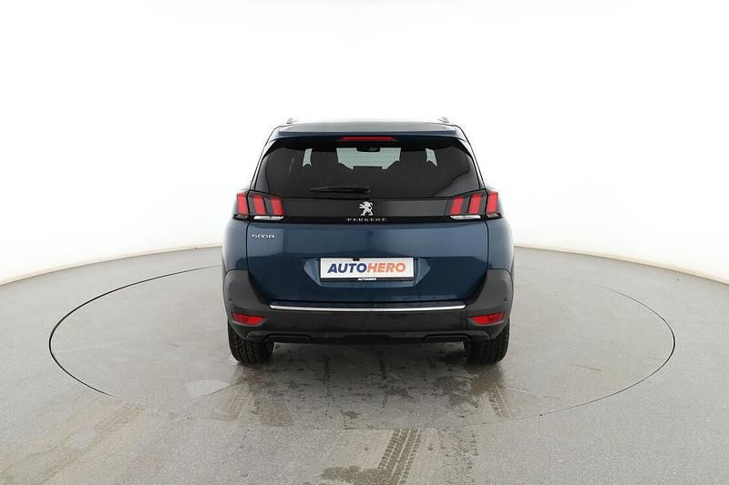 Usado Peugeot 5008 Allure 131 CV (96 kW) 2023 Azul SUV