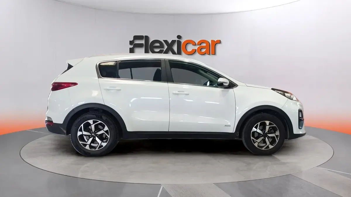 Usado Kia Sportage 136 CV (100 kW) 2021 Blanco SUV