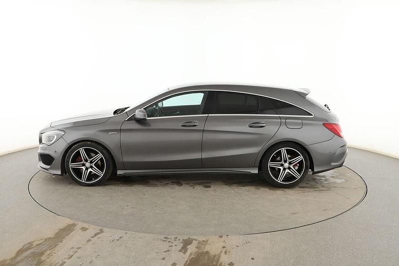 Usado Mercedes CLA250 Shooting Brake AMG line 210 CV (154 kW) 2015 Gris Familiar