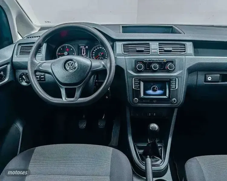Usado VW Caddy 102 CV (75 kW) 2019 Blanco Monovolumen