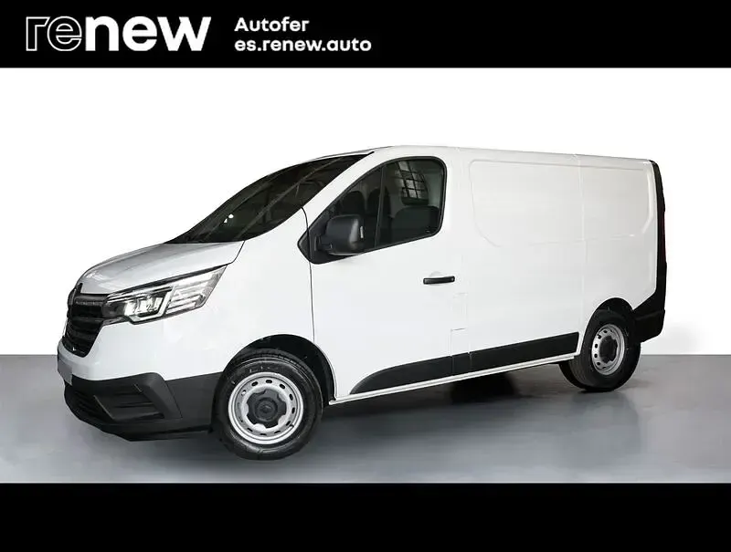 Usado Renault Trafic 130 CV (95 kW) 2024 Blanco Monovolumen